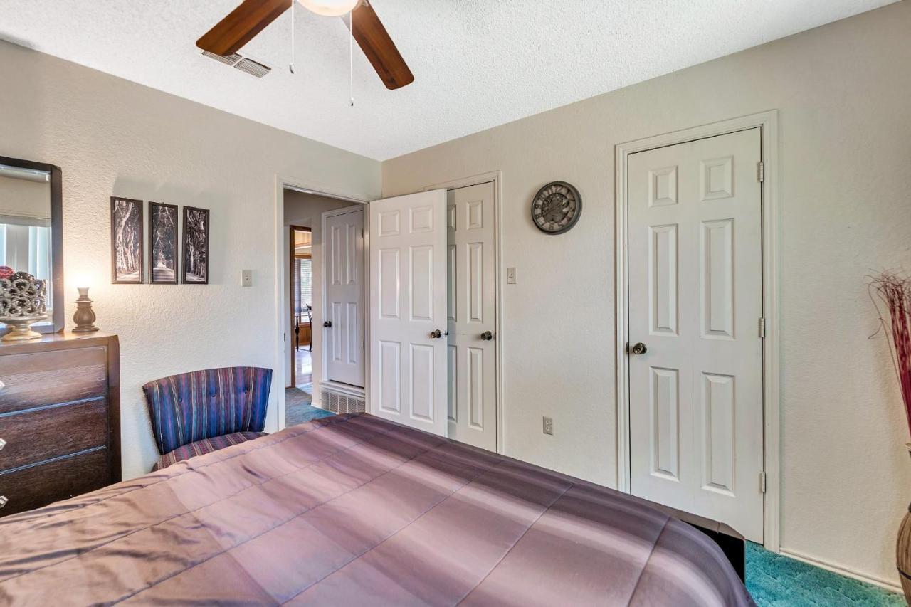 Homestead House - In Shadow Hills Golf Course Division Home ラボック エクステリア 写真